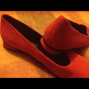DETAILS orange suede flats